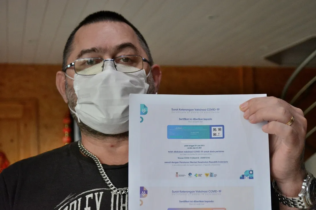 Laurent vacciné avec le sérum chinois